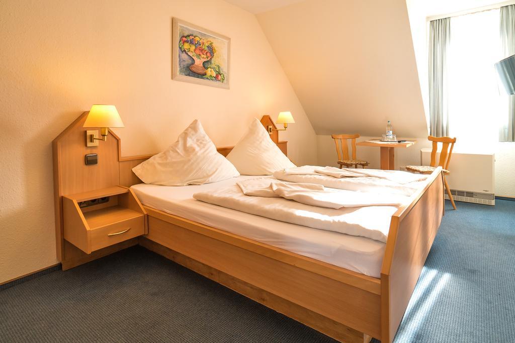 Hotel Zum Lieben Augustin Meersburg Szoba fotó