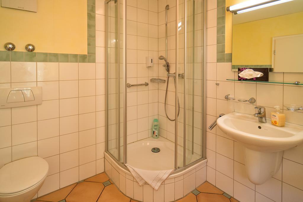 Hotel Zum Lieben Augustin Meersburg Szoba fotó