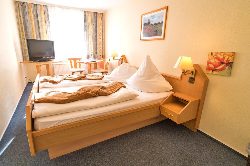 Hotel Zum Lieben Augustin Meersburg Szoba fotó