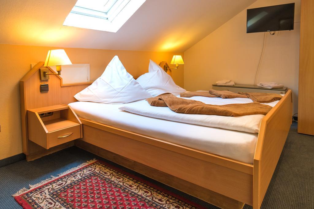 Hotel Zum Lieben Augustin Meersburg Szoba fotó