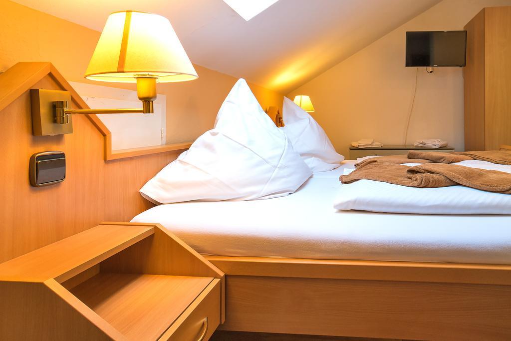 Hotel Zum Lieben Augustin Meersburg Szoba fotó