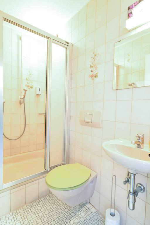 Hotel Zum Lieben Augustin Meersburg Szoba fotó